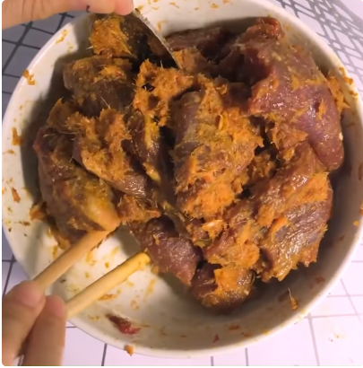 Cách làm 200 gram khô bò bằng nồi chiên không dầu